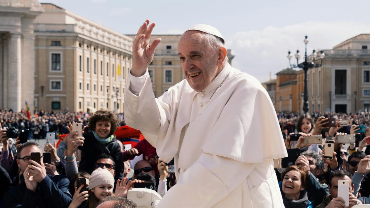 papa-francisc_75016000