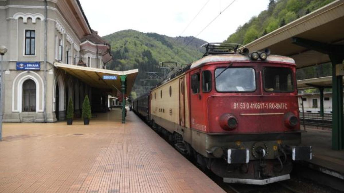 gara-sinaia-tren_54244400