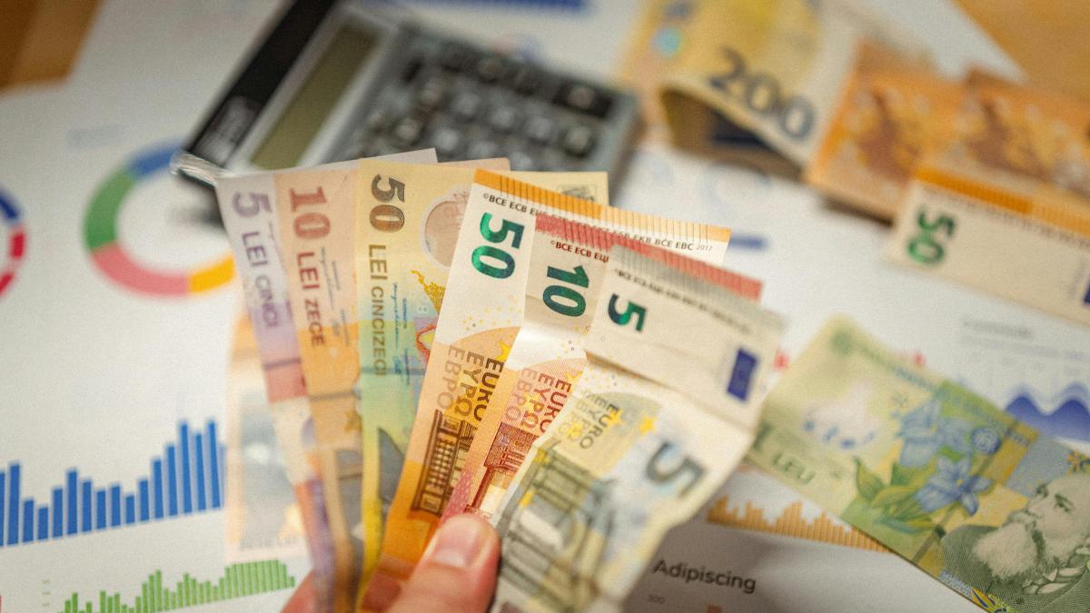 leu-euro_54590400