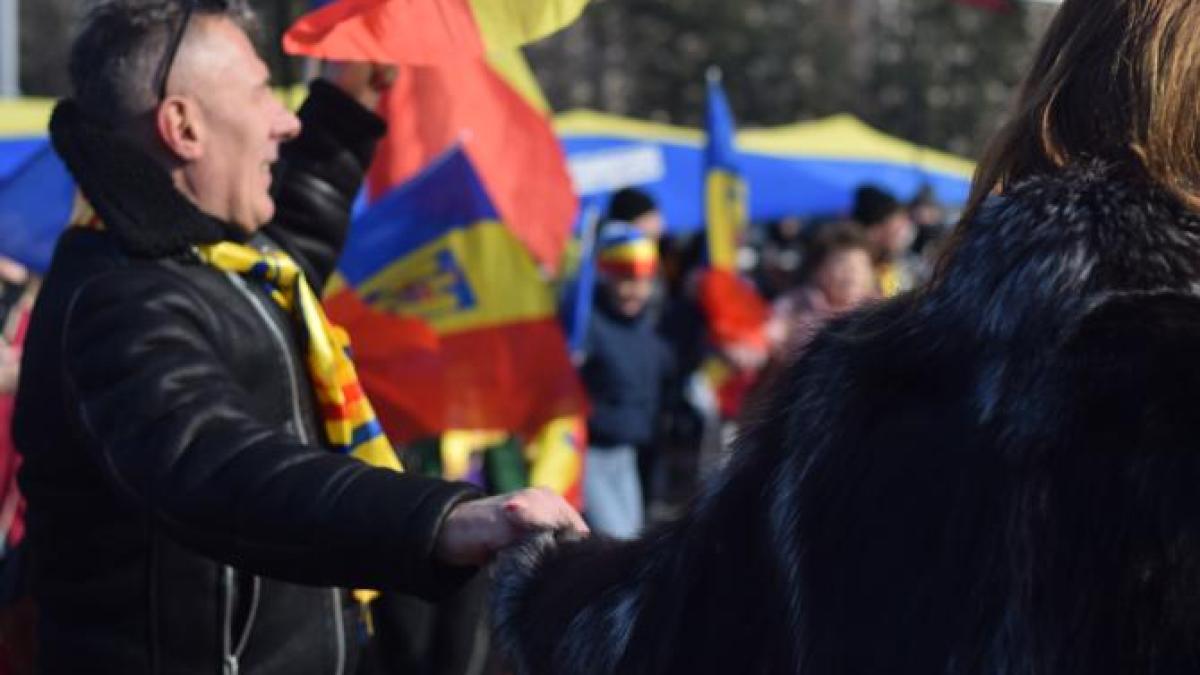 profilul-alegatorului-roman-cetatean-cetateni-romani-vot-alegeri-prezidentiale-protest-europa-romania_17421800