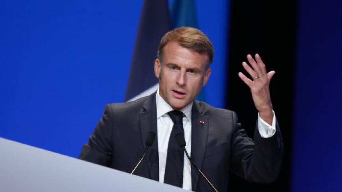 macron-2_08945500