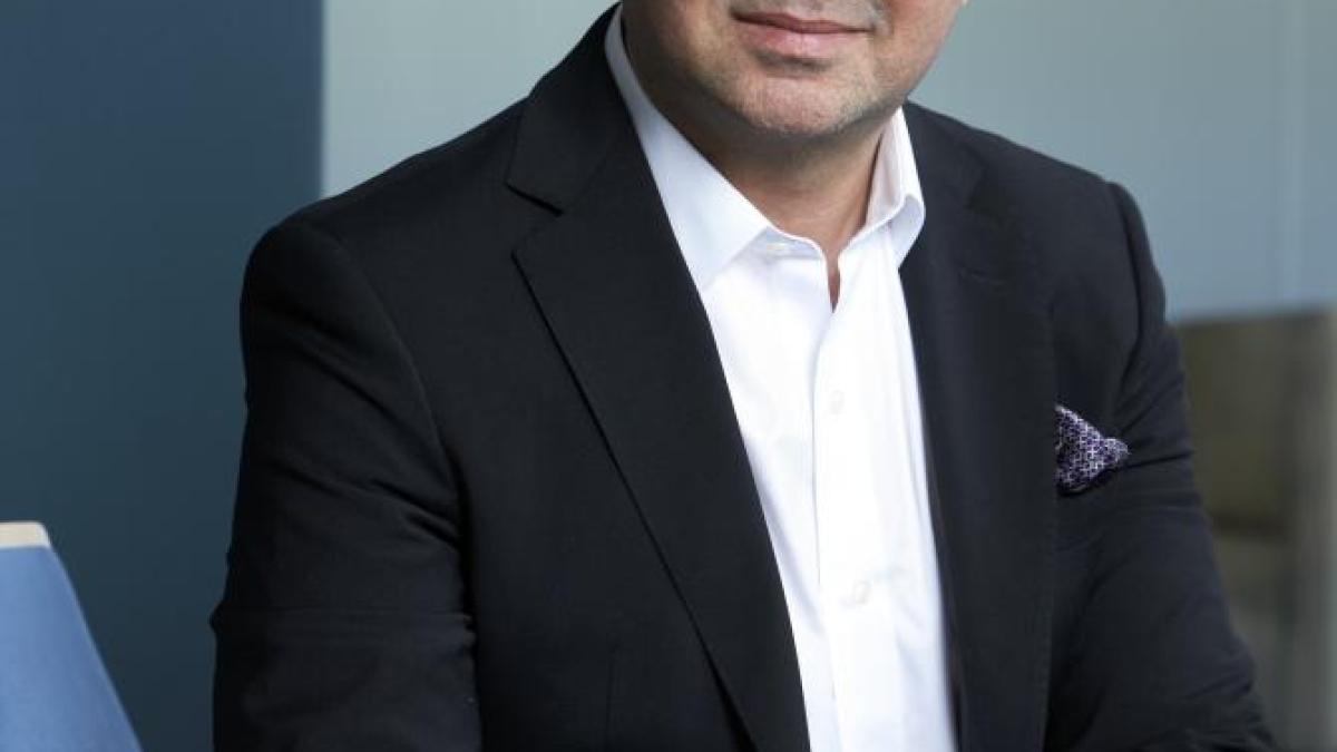 bugra-kulak-sanofi_76859000