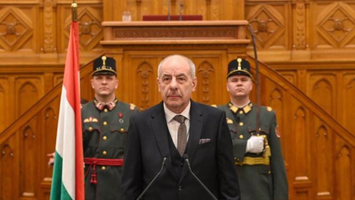 tamas-sulyok_85374400